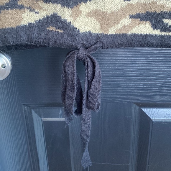 Daytrip Oversized Sweater Size XS camo zebra print from Buckle - Picture 6 of 7